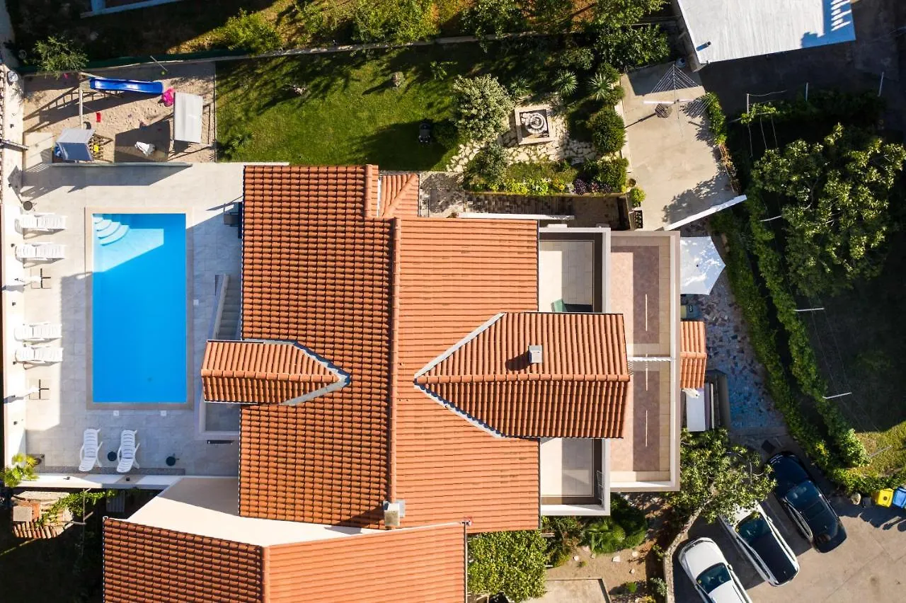 Apartment House Lijan Krk Town