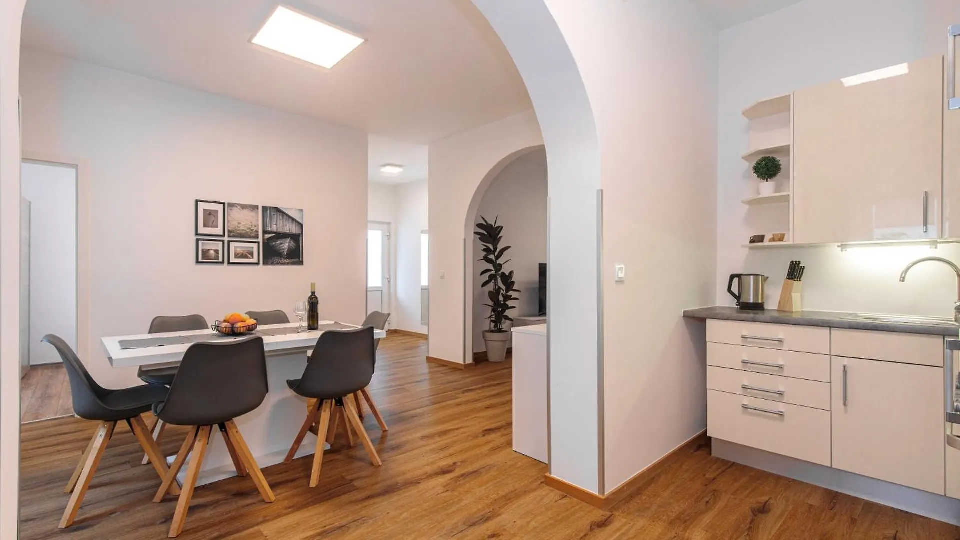 Apartment House Lijan Krk Town