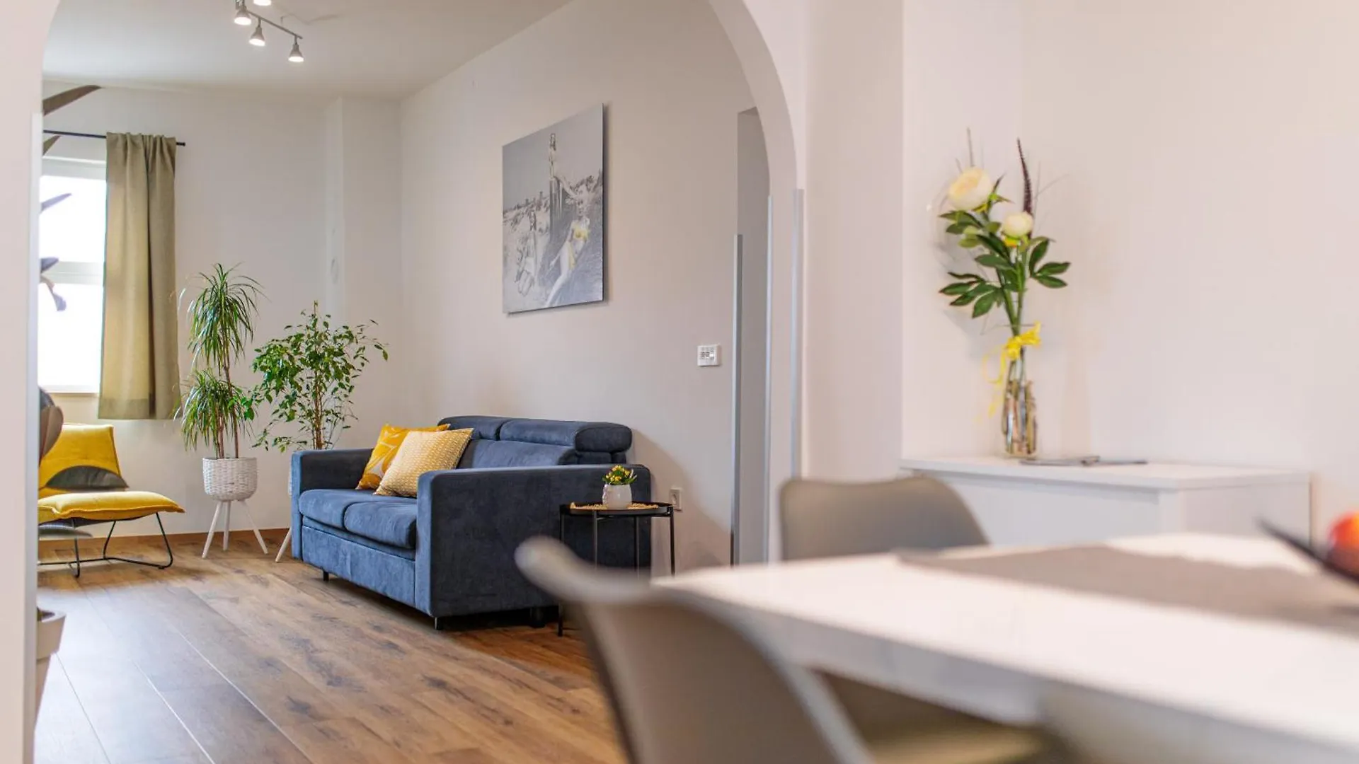 Apartment House Lijan Krk Town