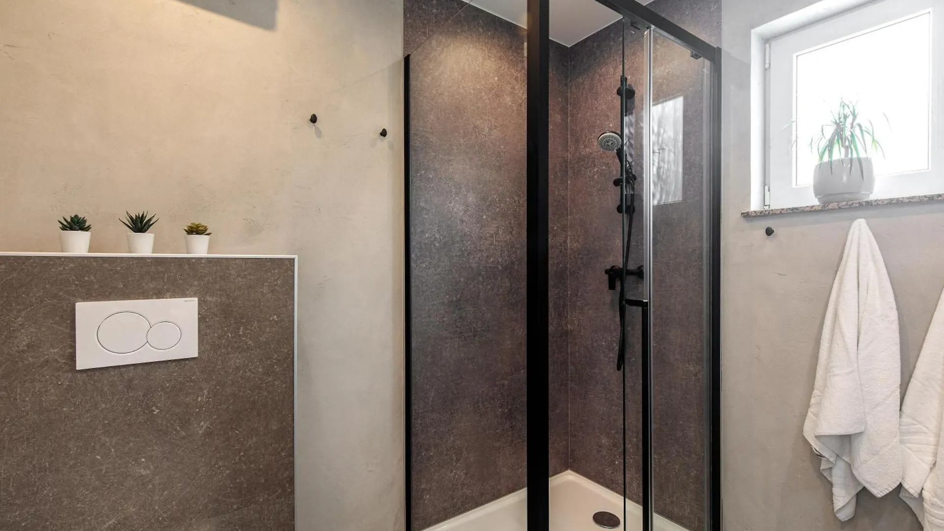 Apartment House Lijan Krk Town