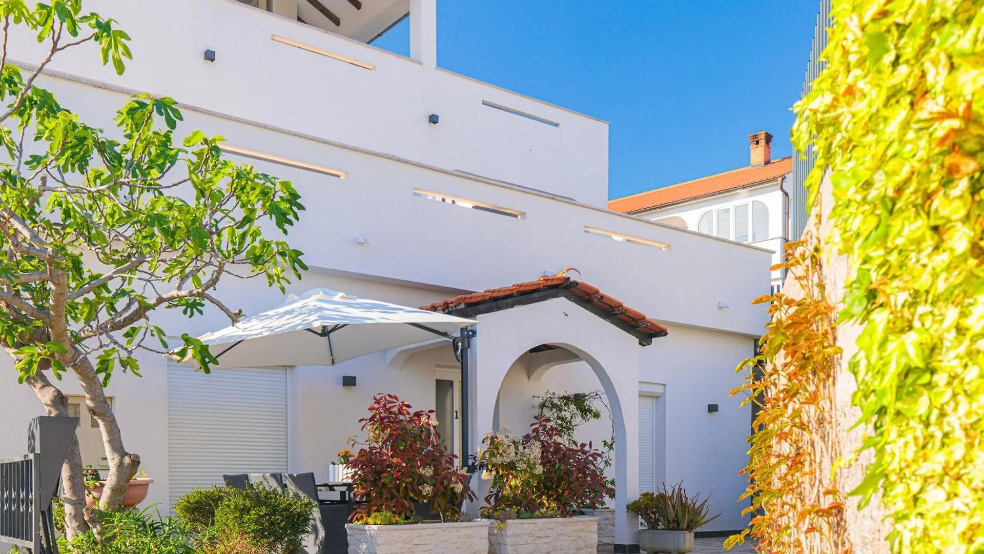 Apartment House Lijan Krk Town 0*,  Croatia