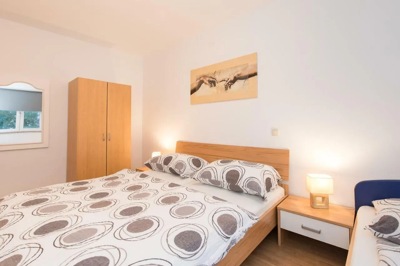Apartment House Lijan Krk Town